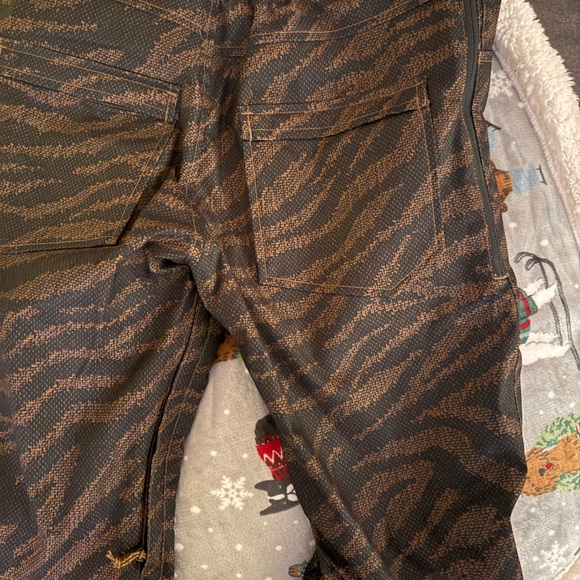 Burton Ski Bibs in Brown and Black Tiger Stripe - Picture 9 of 10